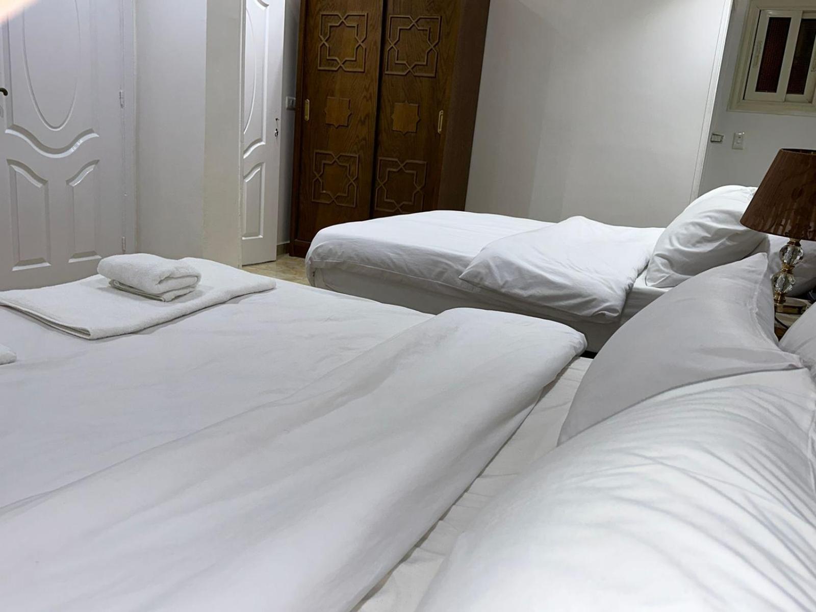 Full Pyramids View Apartment With Balcony For 8 P Kafrat al Jabal ภายนอก รูปภาพ